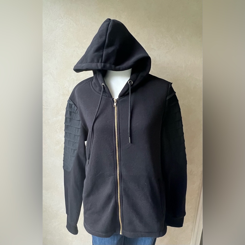 Tailored Recreation Premium Black Sweatshirt